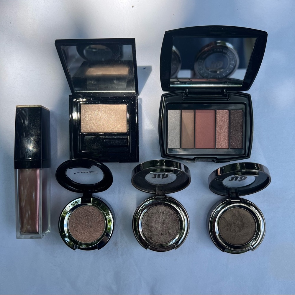 Makeup bundle